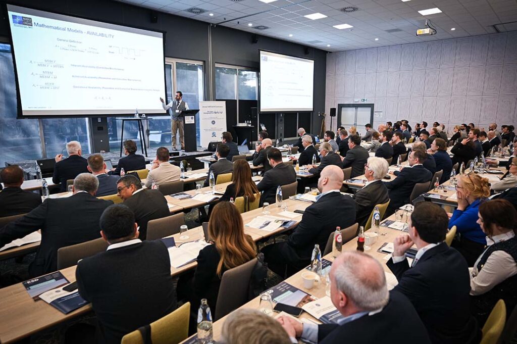 [Mittler Report Verlag / picture alliance / Socrates Tassos]